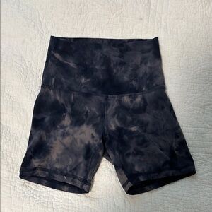 women’s lululemon biker shorts
